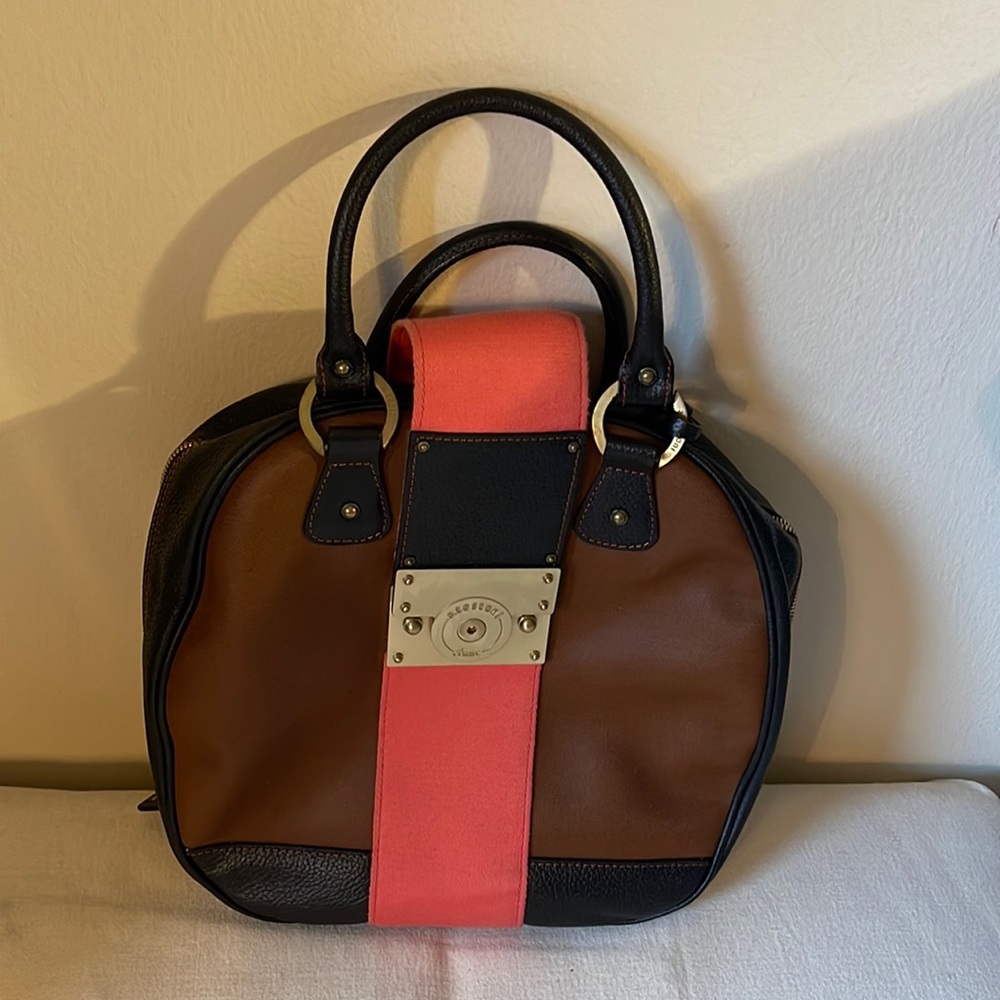 Vintage A.Testoni bag crafted in Bologna Italy impeccable condition dust bag